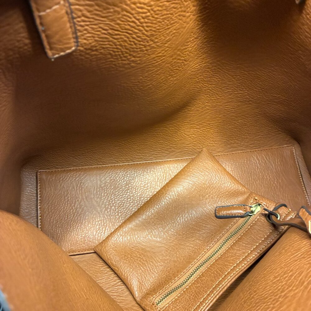 Street Level Reversible Faux Leather Tote & Interior Zip Pouch - Picture 12 of 16